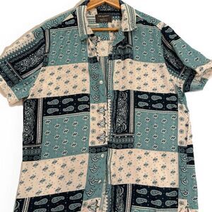 Men's Green Paisley Short Sleeve Button-Up Shirt Size M Casual Summer